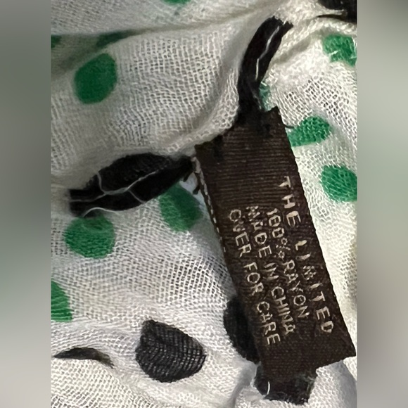 1️⃣2️⃣Lot of 12 Random Scarves-Varying Colors/Sizes/Brands/Materials/Conditions - Picture 4 of 17